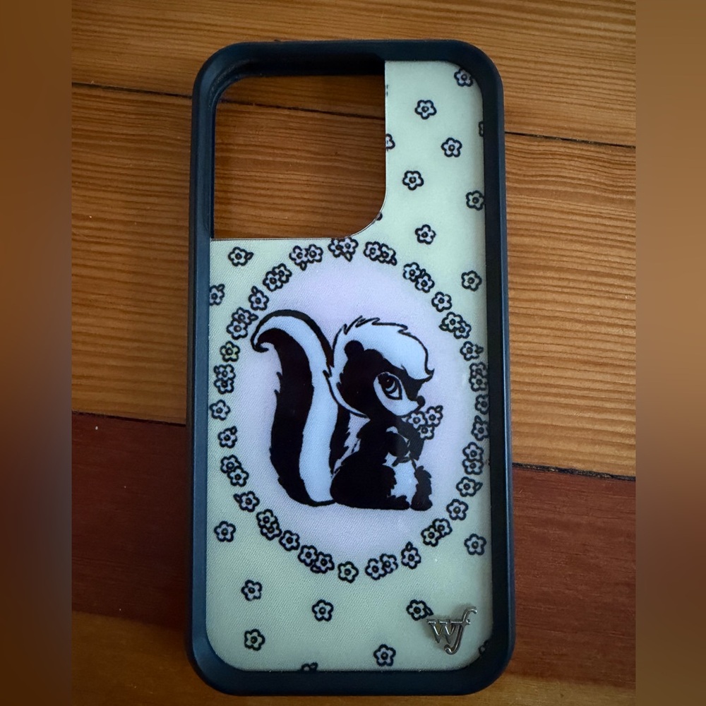 Black and White Skunk Design Phone Case